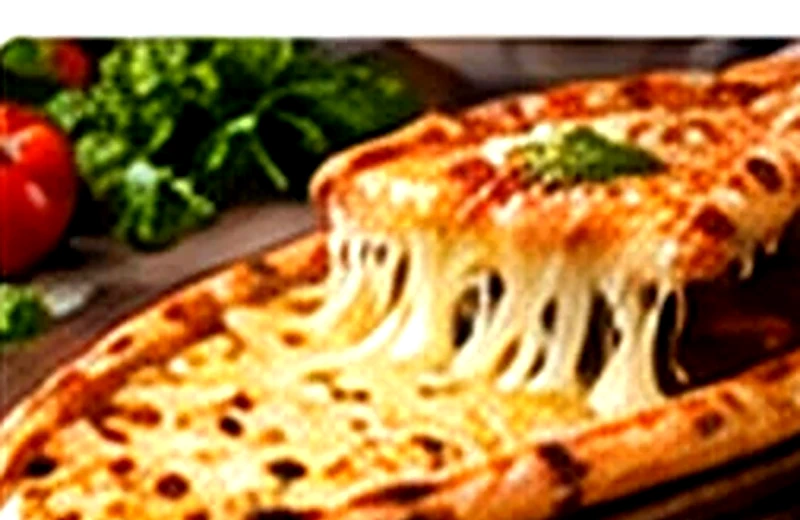 Kıymalı kaşarlı pide