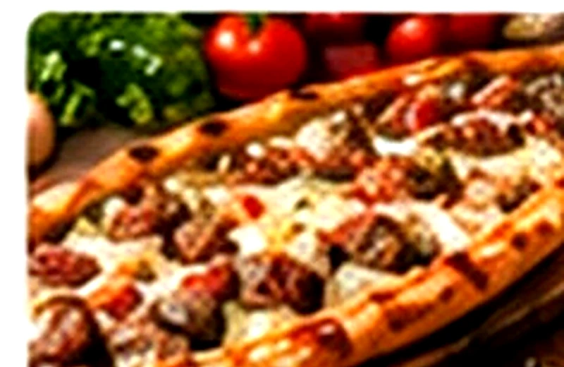 Kuşbaşı kaşarlı pide